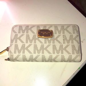 Michael Kors MK Wallet